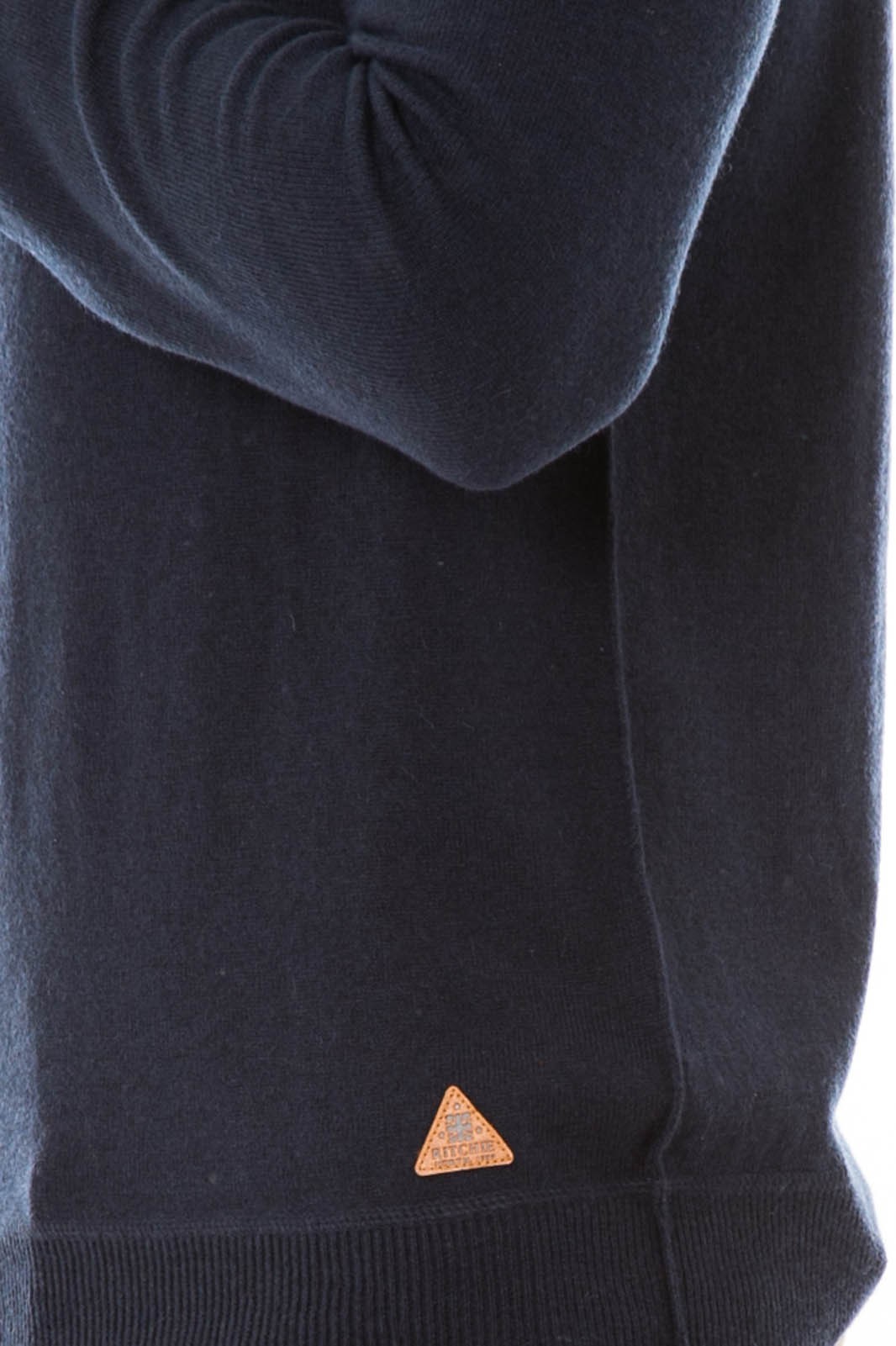 PULL V LACHAN