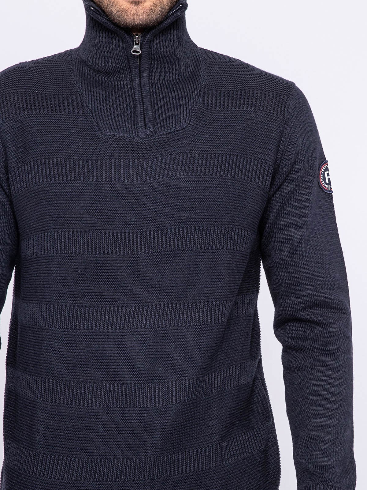 Pull col montant zippé LULU