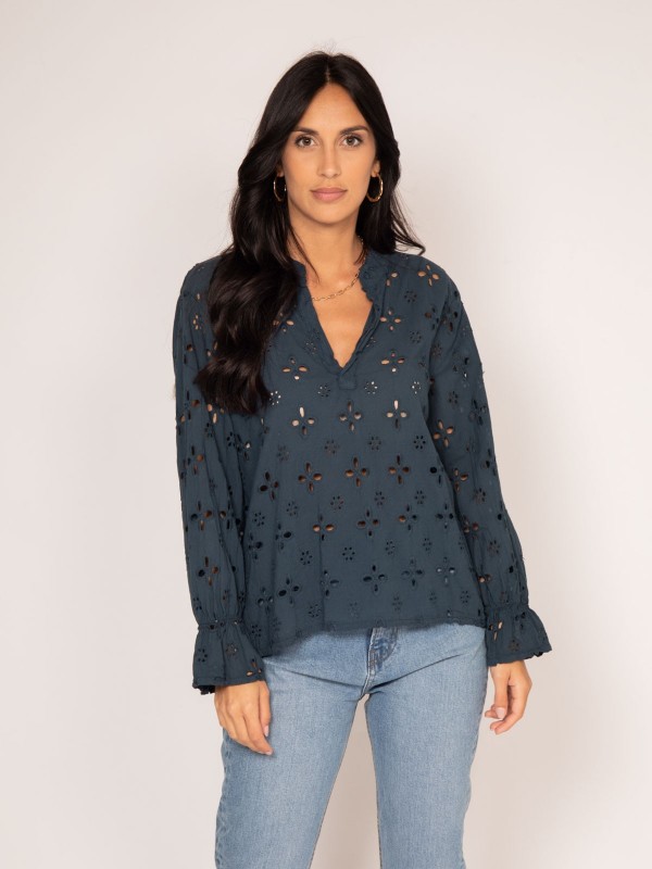 Blouse broderies anglaises...