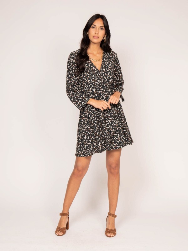 Robe courte portefeuille...