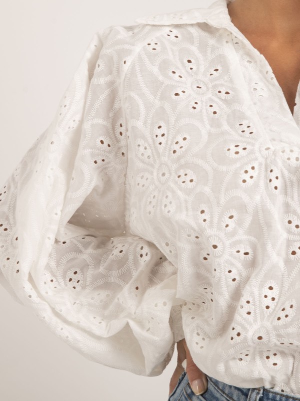 Blouse broderies anglaises...