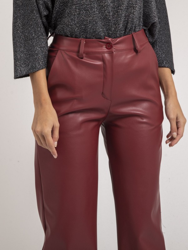 Pantalon droit simili cuir...