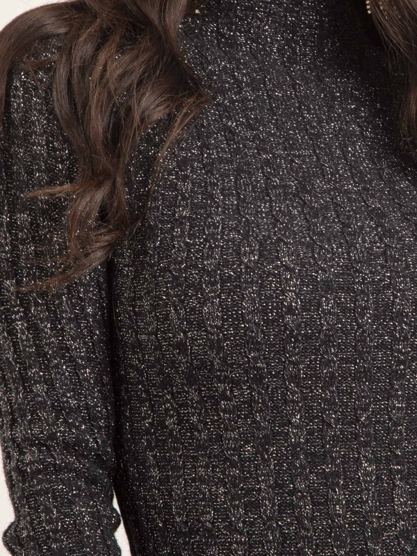 Pull fin col montant...