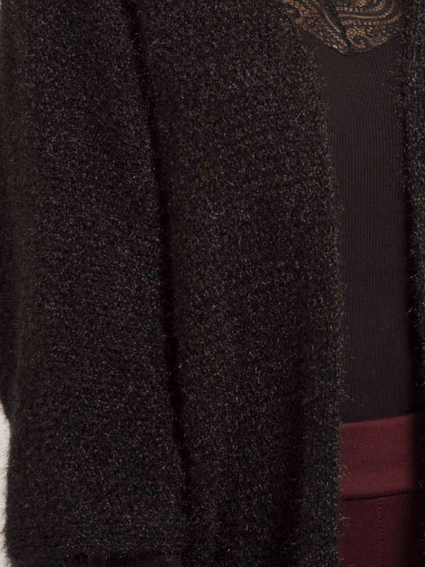 Gilet mi-long ouvert...