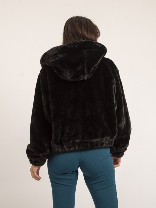 Veste courte capuche UBANIE...
