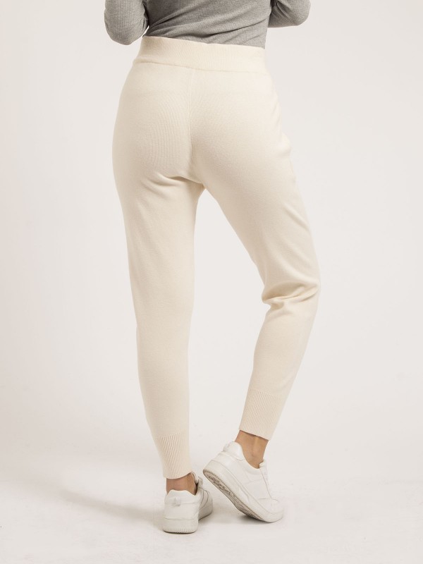 Pantalon jogging en maille...