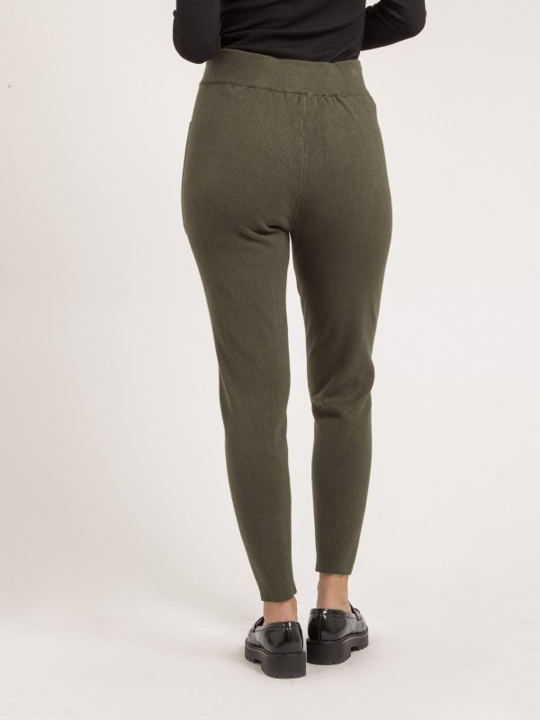 Pantalon jogging en maille...