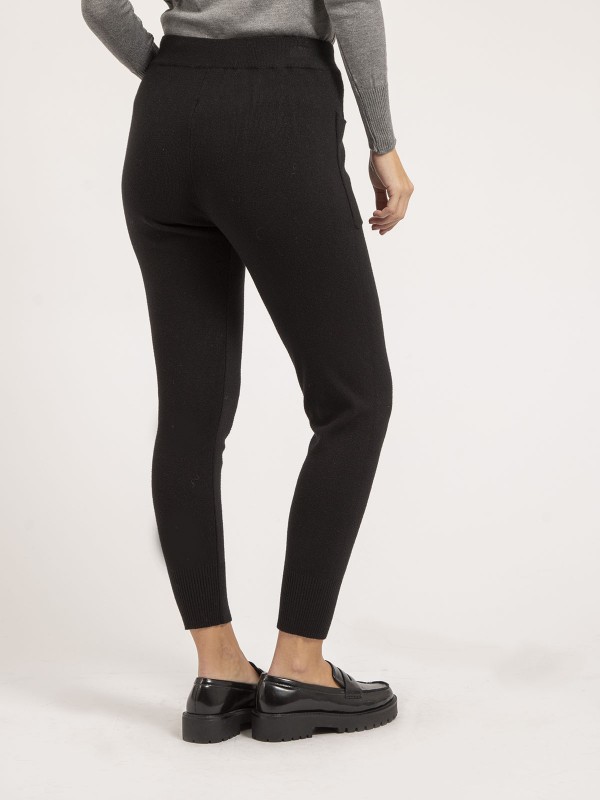 Pantalon jogging en maille...