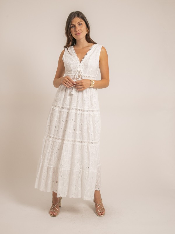 Robe longue broderies...