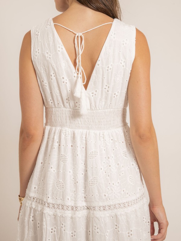 Robe longue broderies...